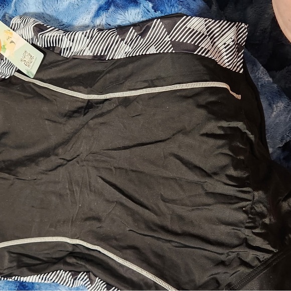 Black and White Patterned Swimsuit - Picture 2 of 4